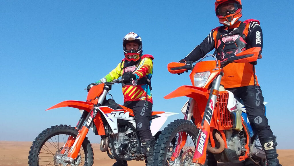 2-dirt-bike-adventure-tour-in-dubai-uae